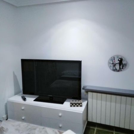 Private Rooms - Airport 산트 보이 데 요브레가트 외부 사진