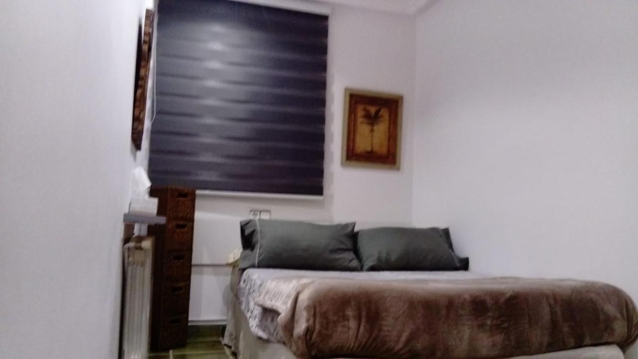 Private Rooms - Airport 산트 보이 데 요브레가트 외부 사진