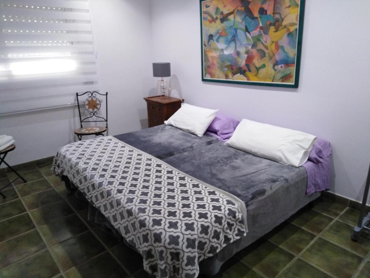 Private Rooms - Airport 산트 보이 데 요브레가트 외부 사진