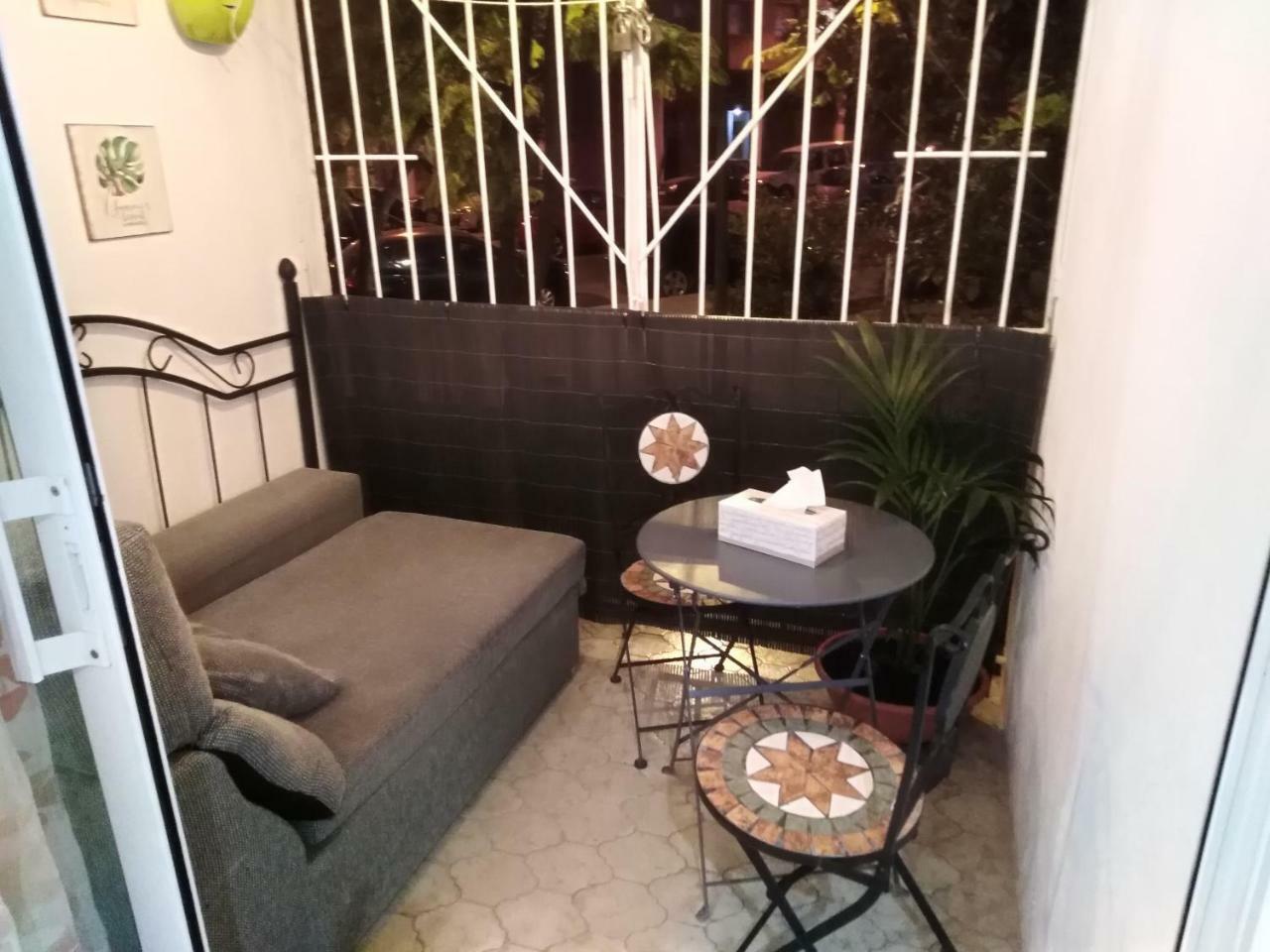 Private Rooms - Airport 산트 보이 데 요브레가트 외부 사진